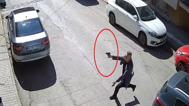 Cinayete tanık olan kardeşler, annelerini öldüren babalarından şikayetçi oldu