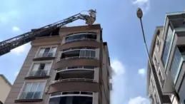Bursa’da 5 Katlı Binanın Zemin Katında Yangın Çıktı
