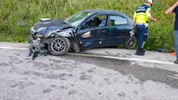 Bursa İnegöl’de Kafa Kafaya Çarpışma: 3 Yaralı