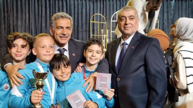 GEMLİKTE KARATE ŞÖLENİ