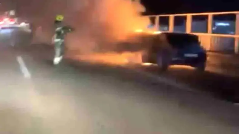 Bursa’da Seyir Halindeki Araçta Yangın