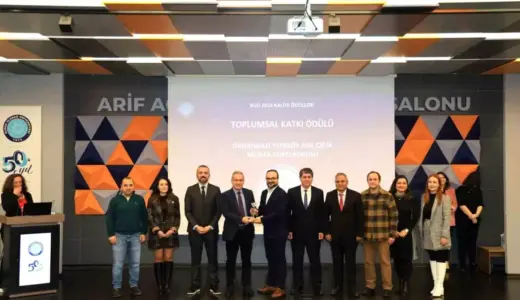 BUÜ’de Kalite Ödülleri Verildi