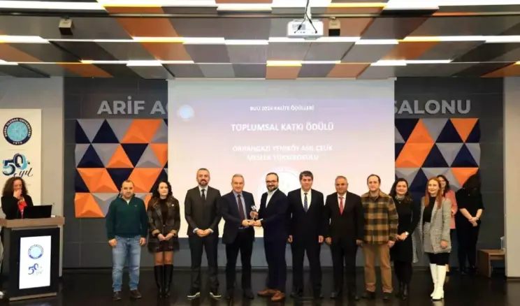 BUÜ’de Kalite Ödülleri Verildi